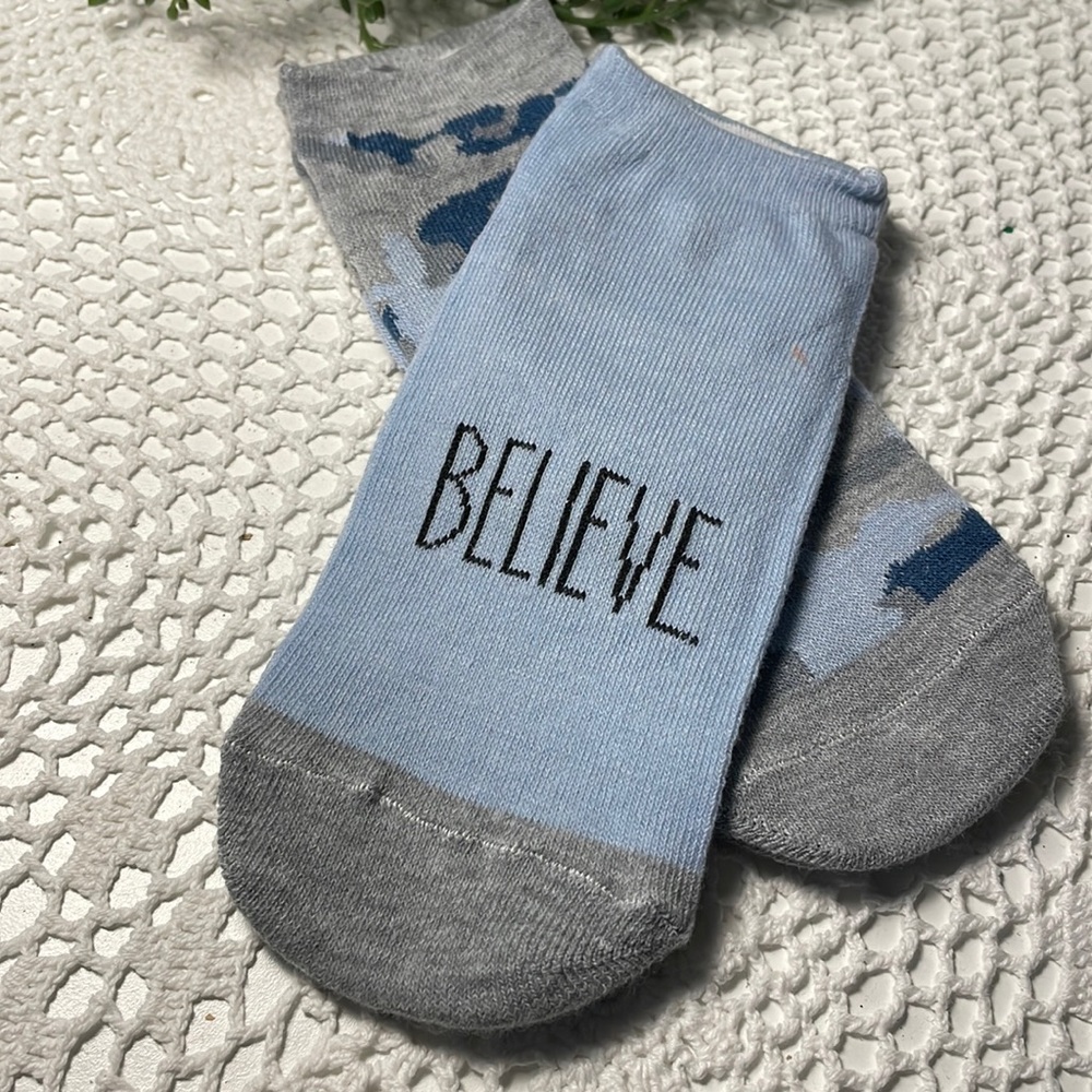 Rae Dunn BELIEVE socks NEW! 💗 2 for $20